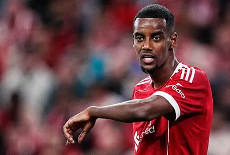 Alexander Isak's First Appearance Offers Glamour Amid Evident Lack of Match Fitness