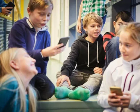 Sweden to Enforce Nationwide Cellphone Ban in Schools
