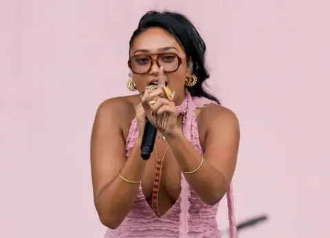 Joy Crookes Embracing Perfectionism – Her Art Grows Stronger for It