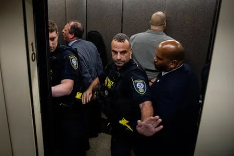NY Lawmakers Arrested While Blocking Ice Entry to Government Complex